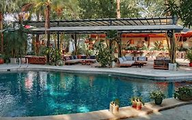 Curiol Boutique Hotel & Lounge